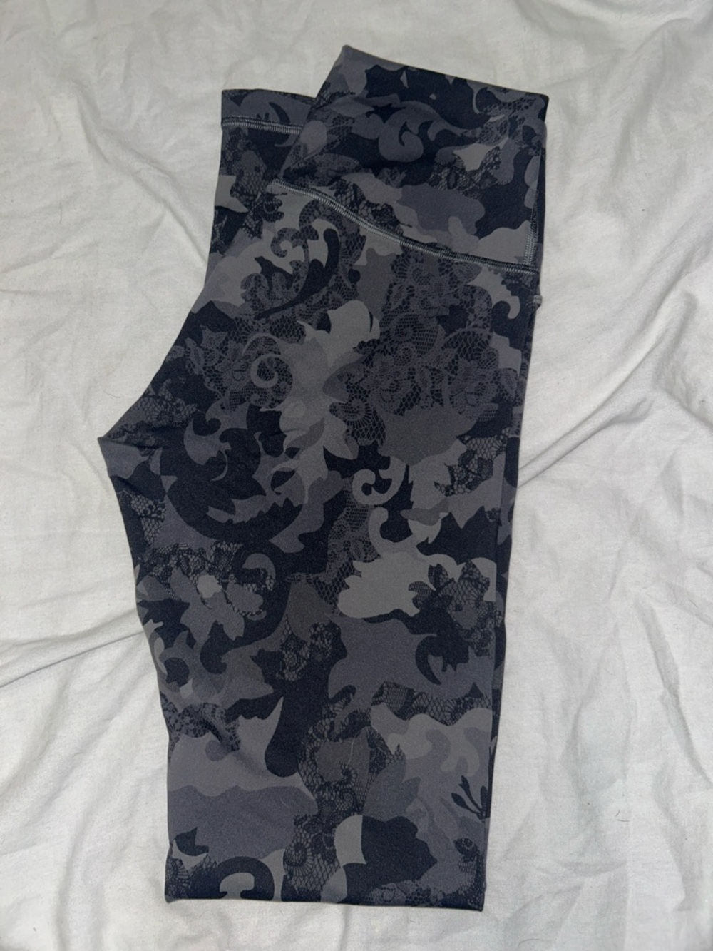 lululemon athletica Dark Gray & Black Floral-Camo High-Rise Leggings
